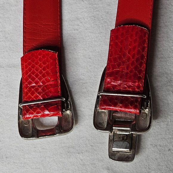 Morgan Taylor Vintage Adjustable Red Snakeskin Silver Tone Hardware Hook Belt - Picture 10 of 13